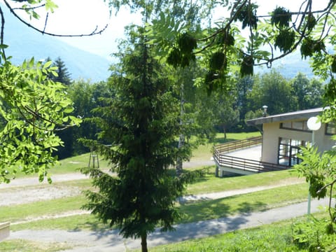 Property building, Balcony/Terrace, Garden view, Mountain view, Swimming pool
