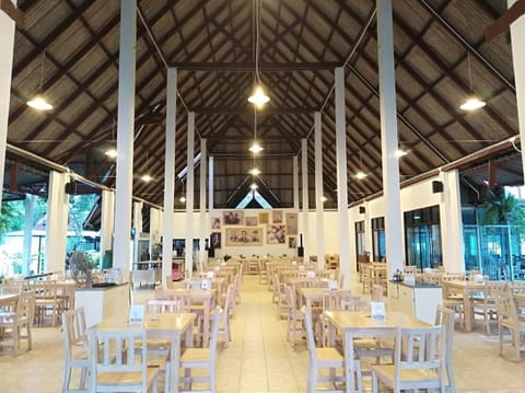 Restaurant/places to eat, Lobby or reception