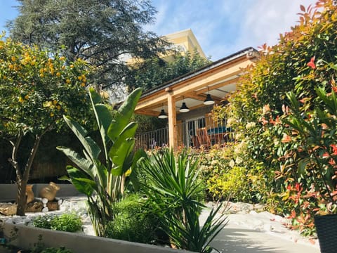 Facade/entrance, Garden