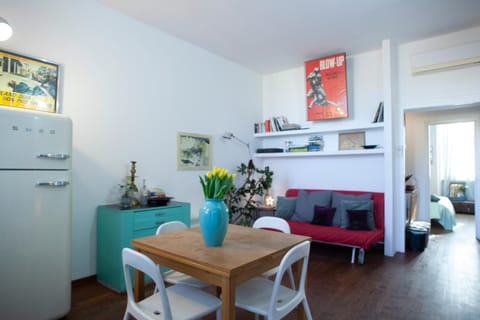 Morimondo House: fashion & design Apartment in Milan