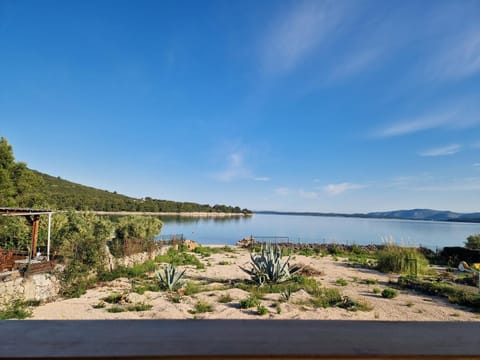 Mobile home Laura Apartment in Tisno