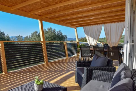 Mobile home Laura Apartment in Tisno