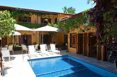 Property building, Patio, Pool view, Swimming pool, Swimming pool, Entertainment, sunbed