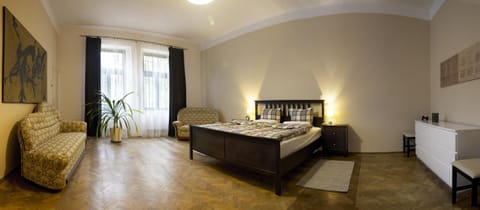 Photo of the whole room, Bedroom