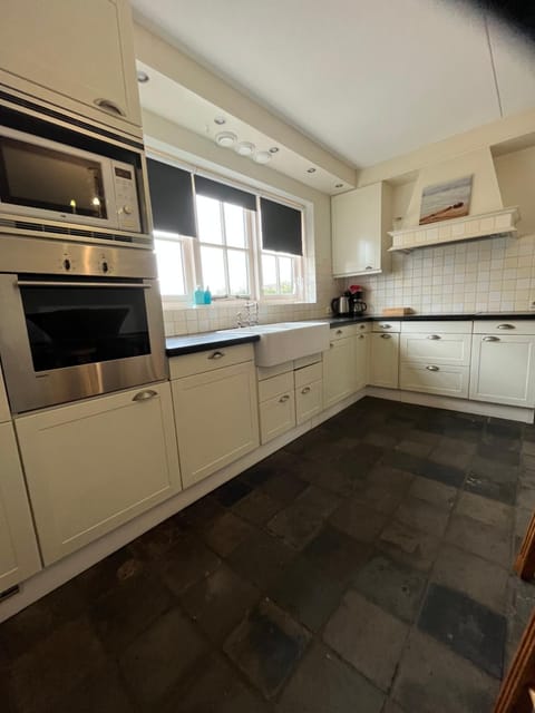 Het Landhuis Villa in Oostkapelle