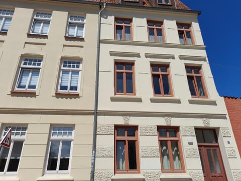 Kleine Altstadt-Wohnung mit Terrasse Apartment in Wismar