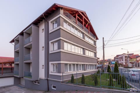 Property building, Neighbourhood