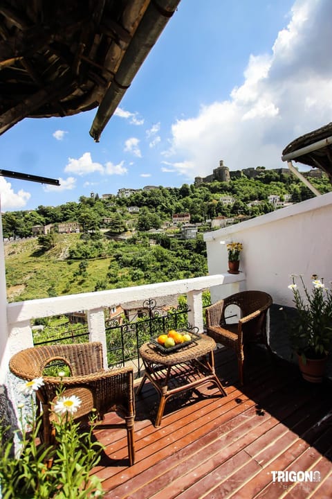 Property building, Balcony/Terrace, Mountain view