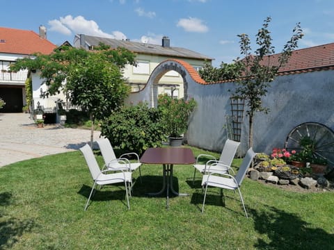 Patio, Garden