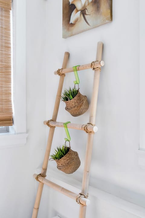 Minimal - 90 nights min Bed and Breakfast in Vancouver