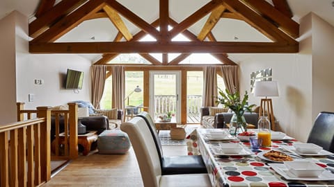 TV and multimedia, Balcony/Terrace, Living room, Seating area, Dining area, Garden view, Garden view