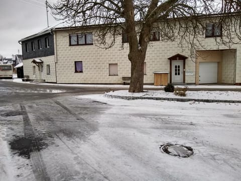 Property building, Facade/entrance, Winter