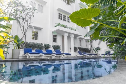 Day, Pool view, Swimming pool, sunbed