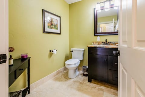 Bigfork Lake Getaway House in Woods Bay