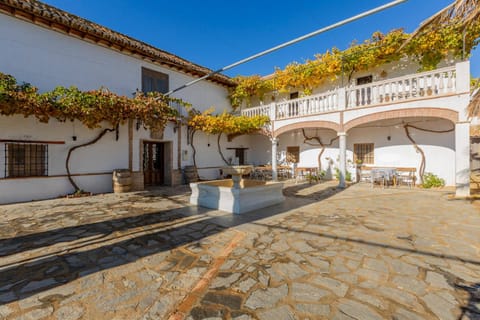 Property building, Patio, Facade/entrance