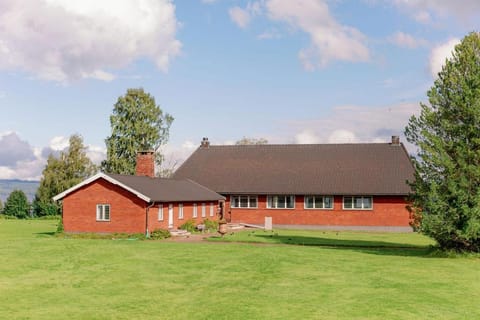 Property building, Natural landscape, Garden, Garden view