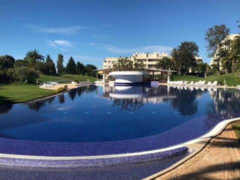 Property building, Day, Garden, Garden view, Pool view, Swimming pool