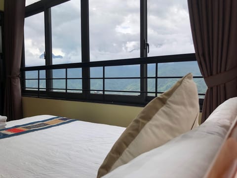 Bed, Natural landscape, Photo of the whole room, Bedroom, Mountain view