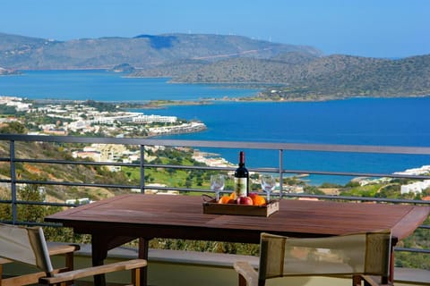 Balcony/Terrace, Landmark view, Mountain view, Sea view