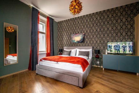 Bed, Photo of the whole room