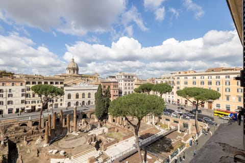 Nearby landmark, Landmark view