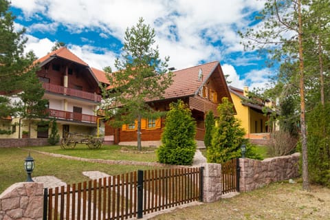 Rajska koliba House in Zlatibor District, Serbia