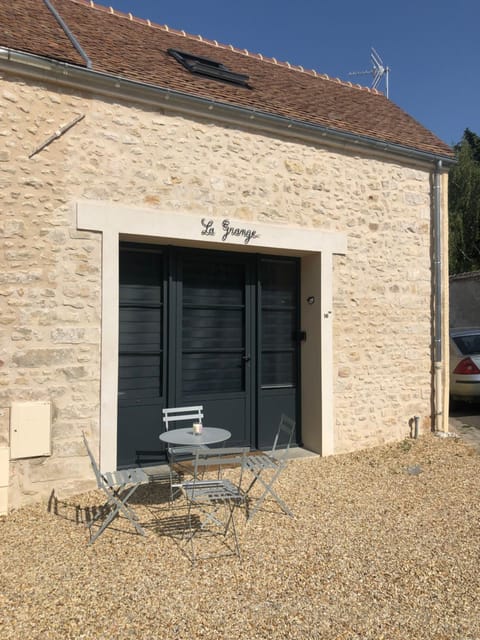 Property building, Patio