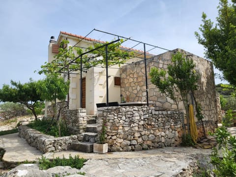 Robinson crusoe style house "MASLINA'' House in Split-Dalmatia County