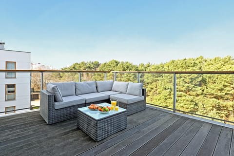 Balcony/Terrace, Garden view, Landmark view