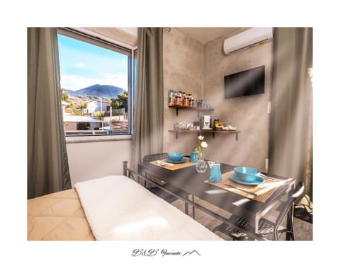 Natural landscape, View (from property/room), Dining area