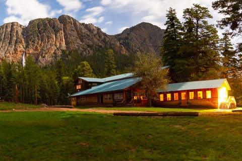 Property building, Facade/entrance, Mountain view