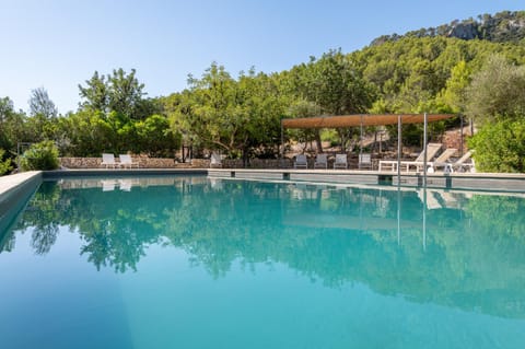 Day, Natural landscape, Mountain view, Pool view, Swimming pool, Swimming pool