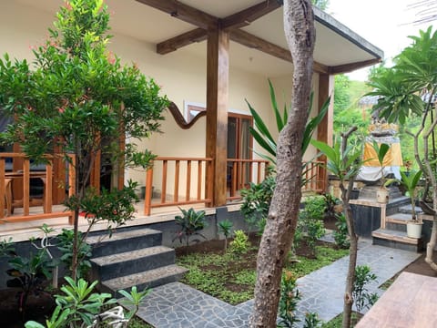 Warung Win Beach & Homestay Vacation rental in Abang