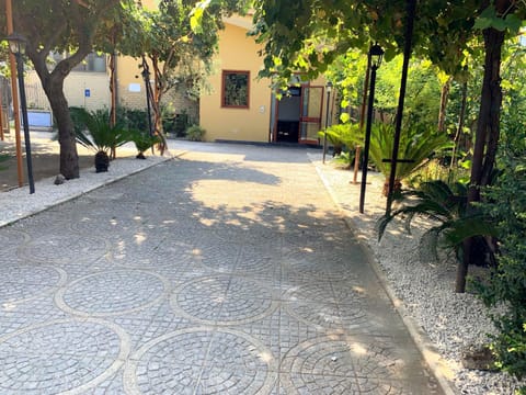 Facade/entrance, Garden