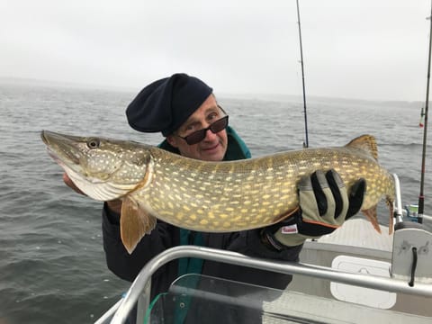 Fishing, Decorative detail