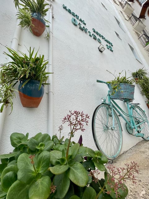 Property building, Off site, Balcony/Terrace