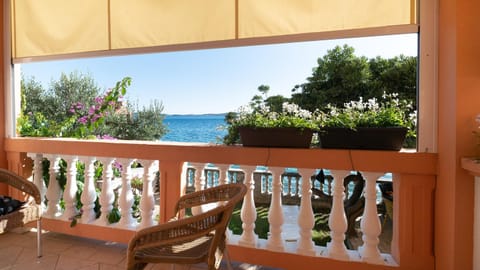 Garden, View (from property/room), Balcony/Terrace, Sea view