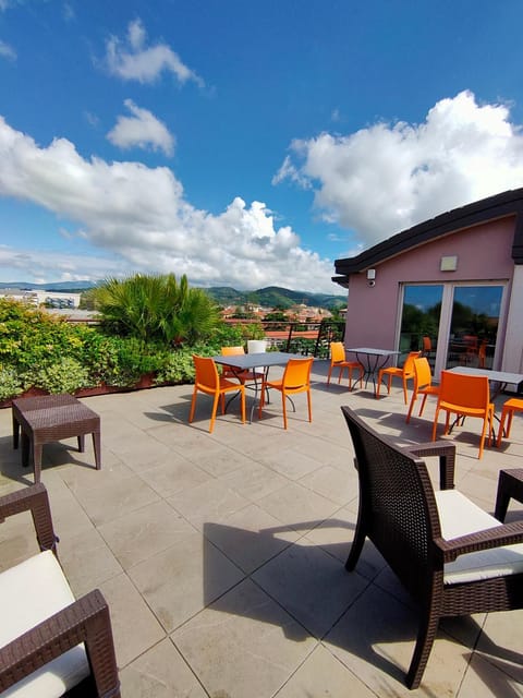 View (from property/room), Balcony/Terrace, City view, Landmark view, Mountain view, Area and facilities, Internal: Not applicable to any particular room