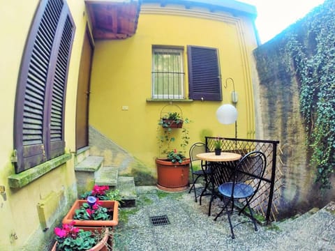 Garden, Balcony/Terrace