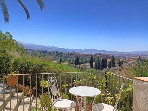 Patio, Day, Natural landscape, View (from property/room), Balcony/Terrace, Dining area, Mountain view