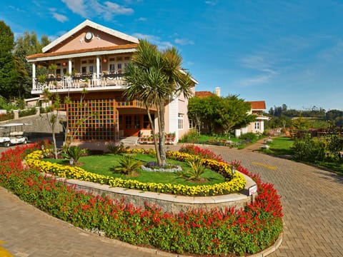 Property building, Facade/entrance, Spring
