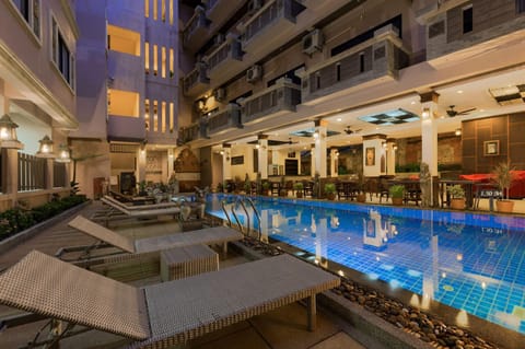 Property building, Restaurant/places to eat, Swimming pool, Breakfast