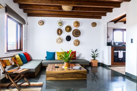 Communal lounge/ TV room, Kitchen or kitchenette, Living room, Seating area, Dining area, Communal kitchen