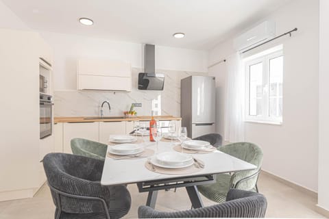 Holiday House Pod Suncem Apartment in Šibenik-Knin County, Croatia