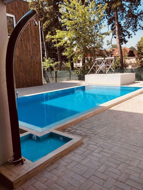 Summer, Swimming pool