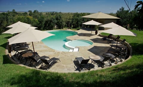 Day, Pool view