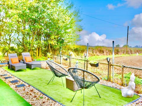 Sunset log cabin Cabin in Babergh District