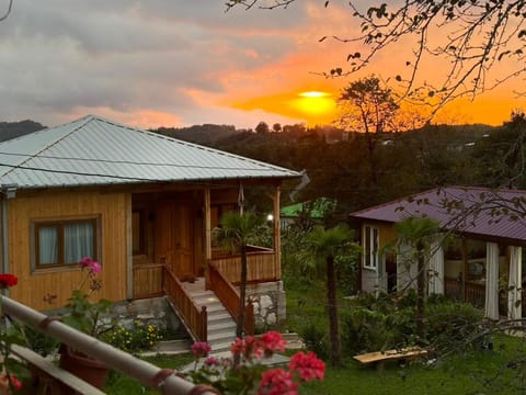 Property building, Spring, Day, Natural landscape, Garden, Garden view, Mountain view, Sunrise, Sunset