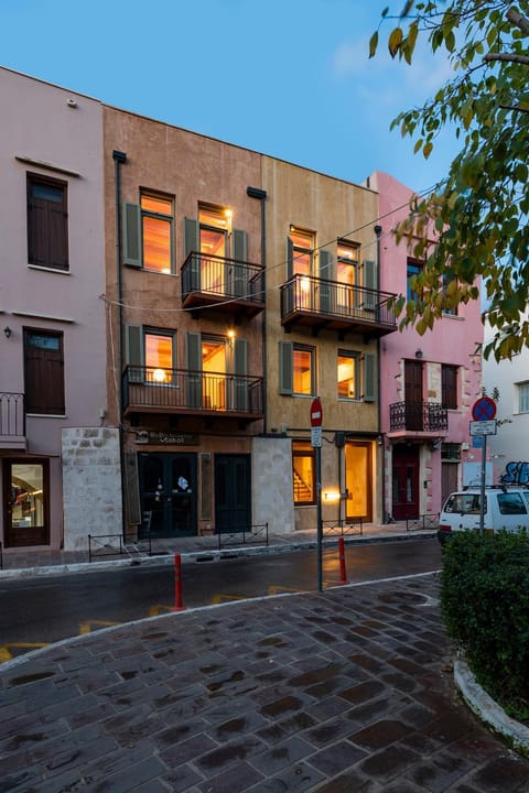 Property building, Facade/entrance, Neighbourhood, Sunrise, Sunset
