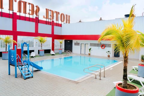 Pool view, Swimming pool